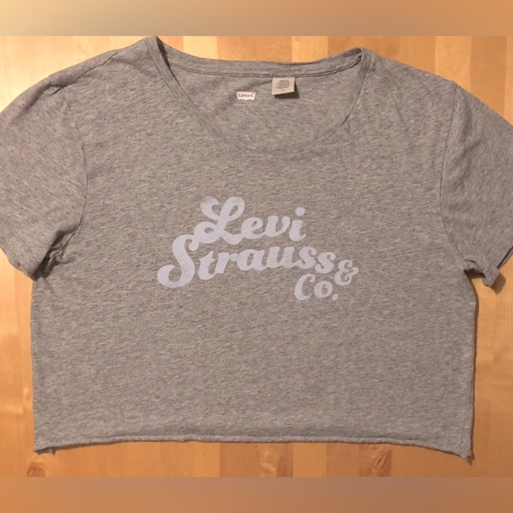 Levi & Strauss Co Cropped Tshirt Size Large Levi's